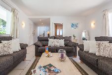 Villa in Cala d'Or - Villa Caram with Private Pool