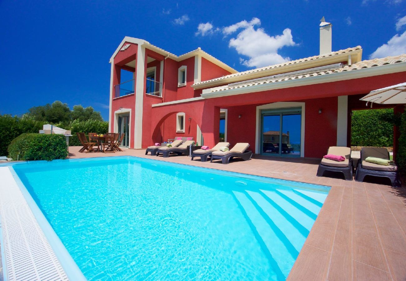 Villa in Trapezaki - Trapezaki Queen Villa with Private Pool