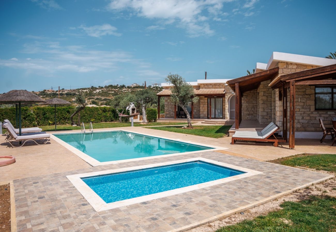 Villa in Coral Bay - Villa Laguna with Private Pool