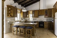 Villa in Guia - Monte Juntos with Private Pool