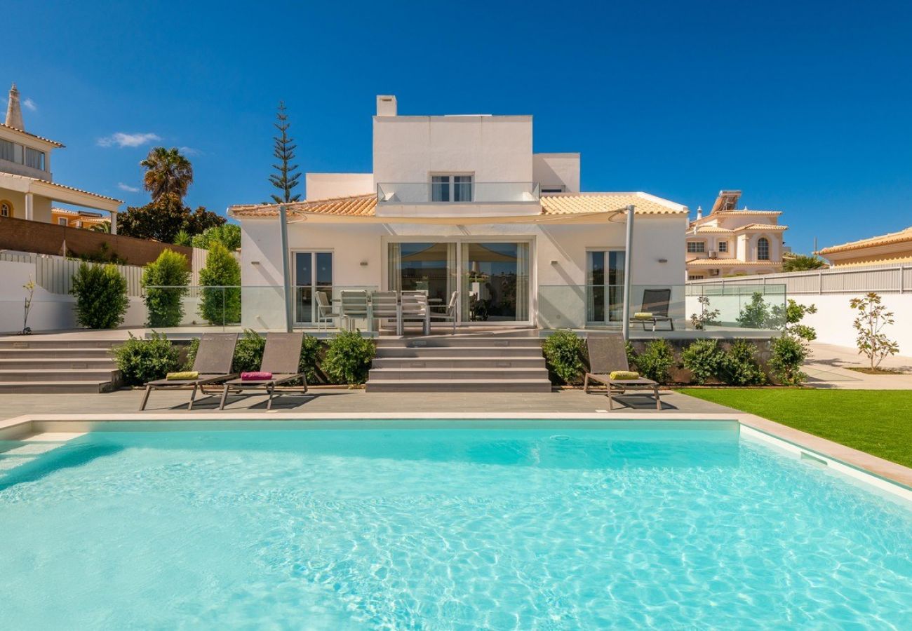 Villa in Albufeira - Villa Prisma with Private Pool