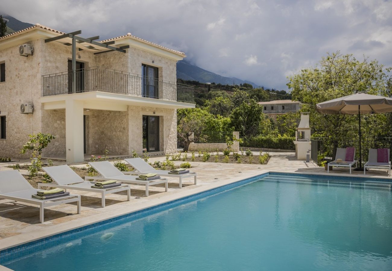 Villa in Lourdas - Villa Perivoli with Private Pool