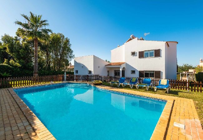 Villa in Vilamoura - Casa Mestre with Private Pool