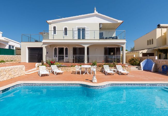 Villa in Guia - Villa Quinta do Jolu with Private Pool