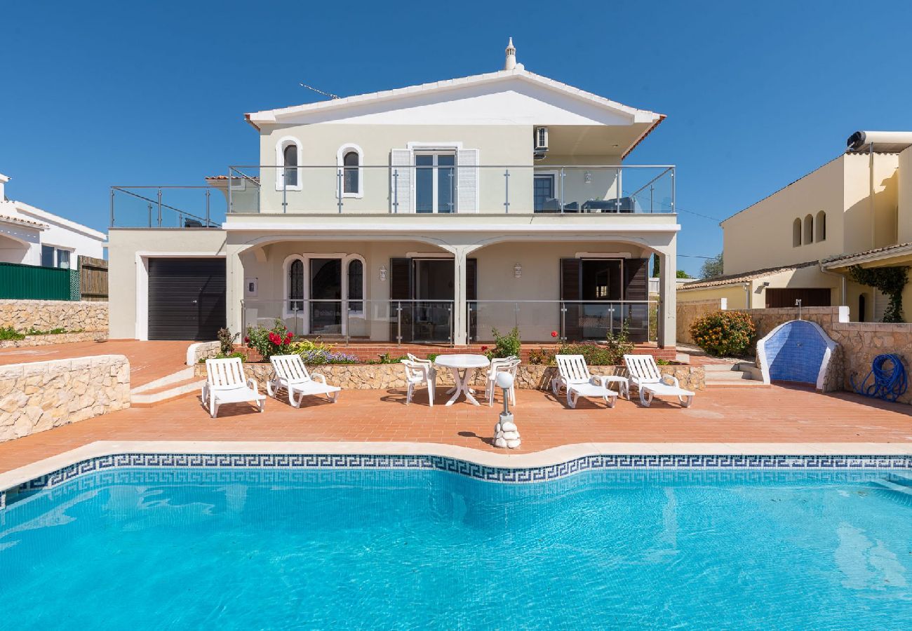 Villa in Guia - Villa Quinta do Jolu with Private Pool