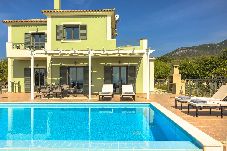 Villa in Trapezaki - Villa Dora with Private Pool