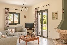 Villa in Trapezaki - Villa Mylos with Private Pool