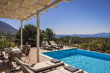 Villa in Trapezaki - Villa Stamo with Private Pool