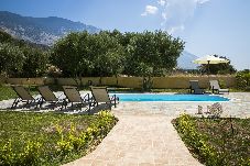 Villa in Trapezaki - Villa Karavias with Private Pool