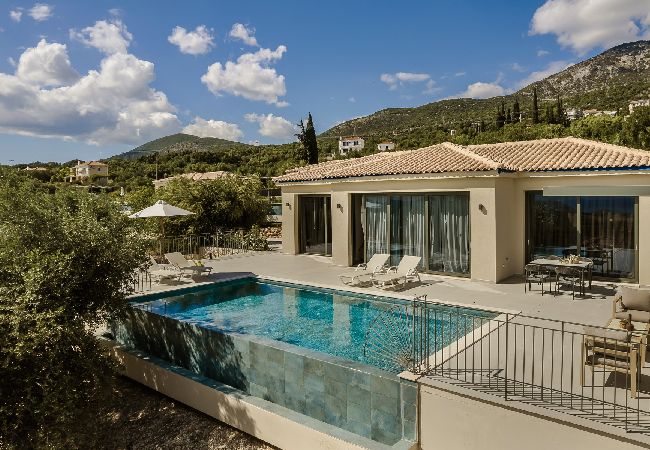 Villa in Trapezaki - Villa Notos with Private Pool