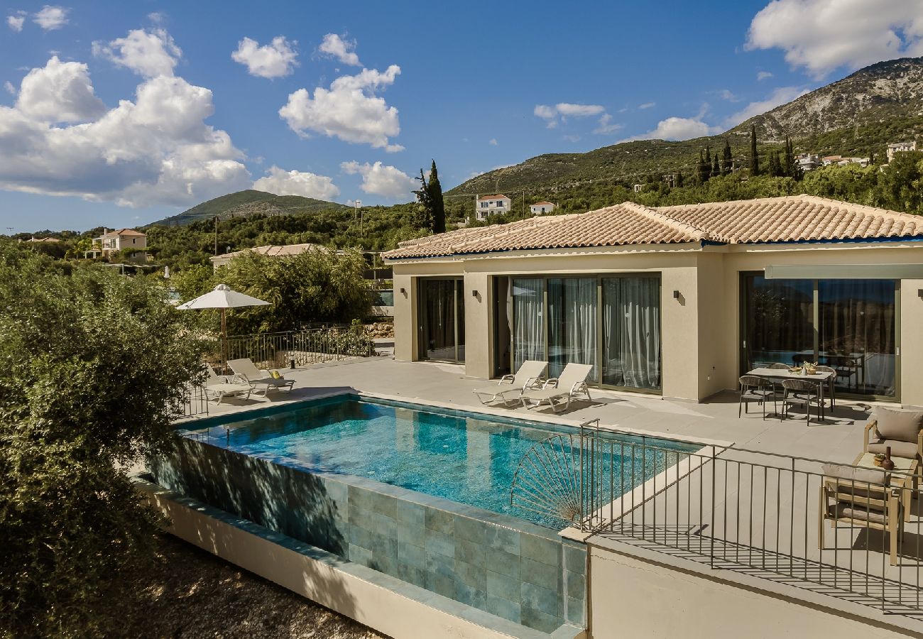 Villa in Trapezaki - Villa Notos with Private Pool