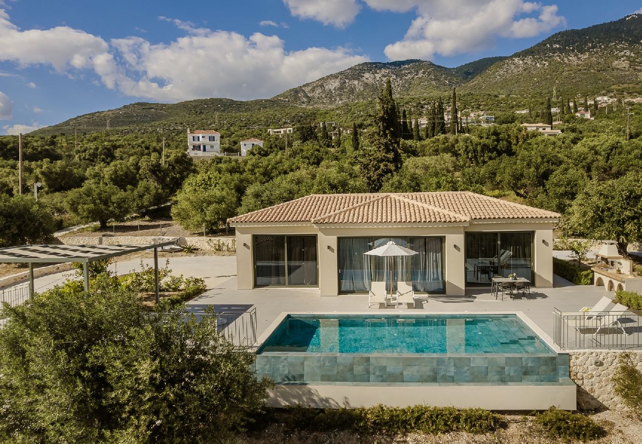 Villa in Trapezaki - Villa Sciron with Private Pool