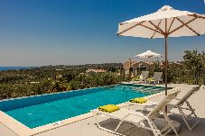 Villa in Trapezaki - Villa Zephyrus with Private Pool