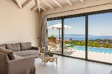 Villa in Trapezaki - Villa Zephyrus with Private Pool