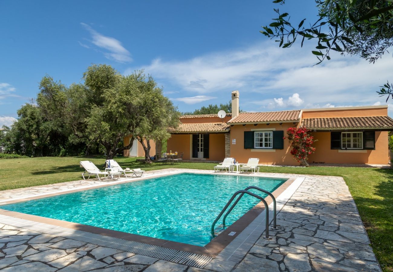 Villa in Acharavi - Villa Victoria with Private Pool