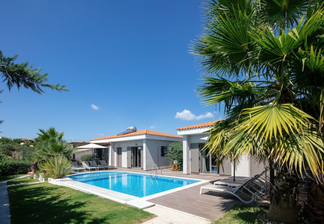 Villa in Armeni - Villa Memories with Private Pool