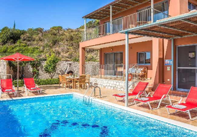 Villa in Mounda Beach - Villa Giorgio with Private Pool