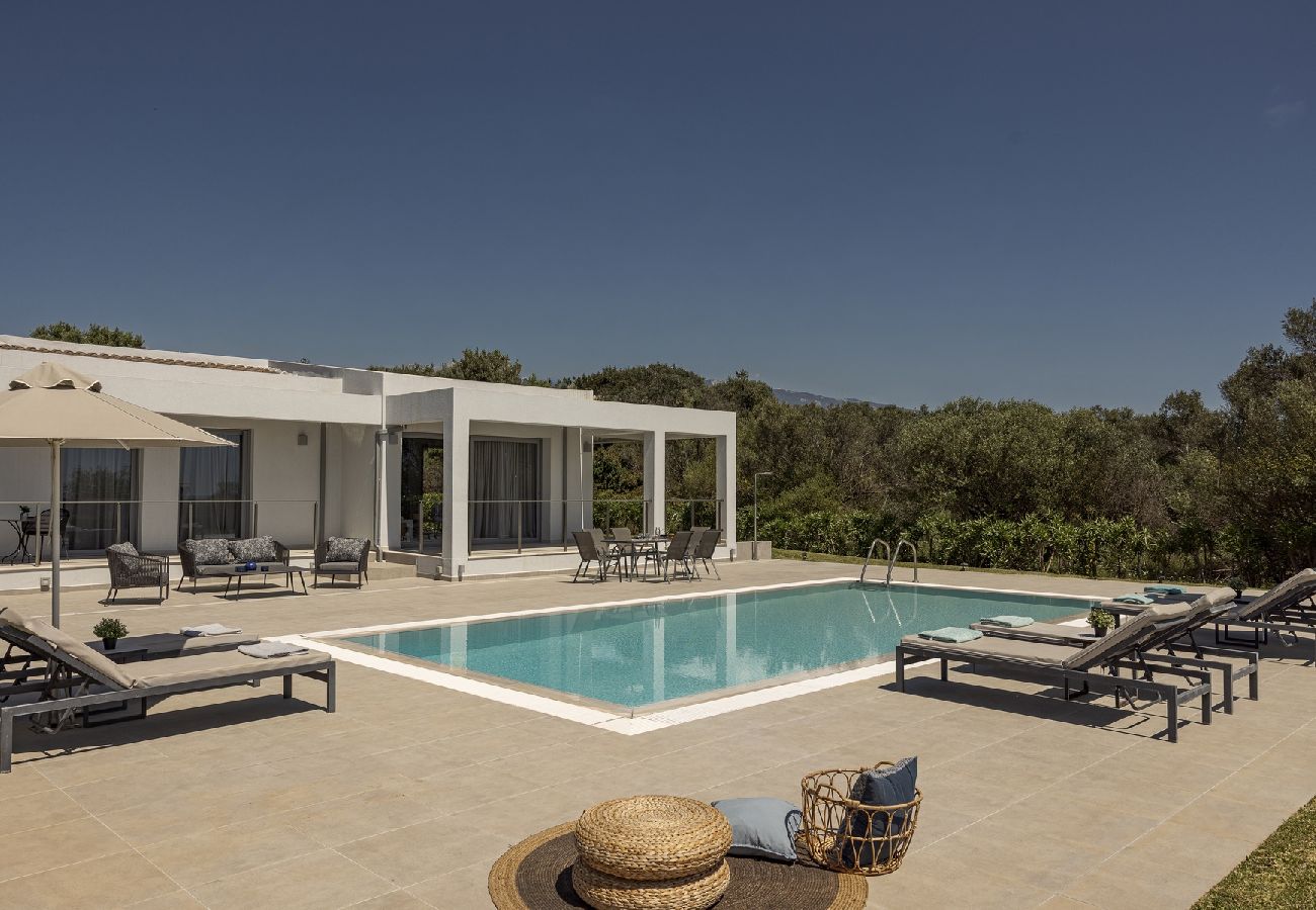 Villa in Svoronata - Villa Juliet with Private Pool