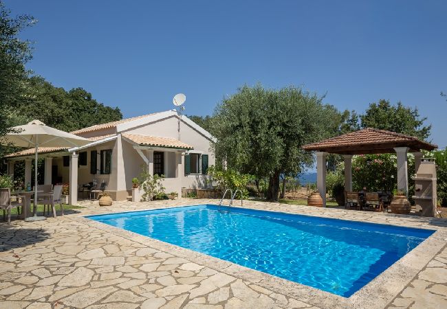 Villa in Kassiopi - Villa Votana with Private Pool