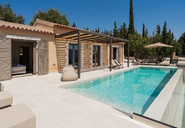 Villa in Fiskardo - Villa Thalassa with Private Pool