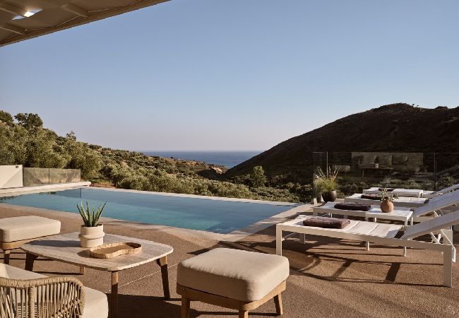 Villa in Kalamaki - Villa Theta with Private Pool