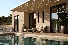 Villa in Kalamaki - Villa Theta with Private Pool