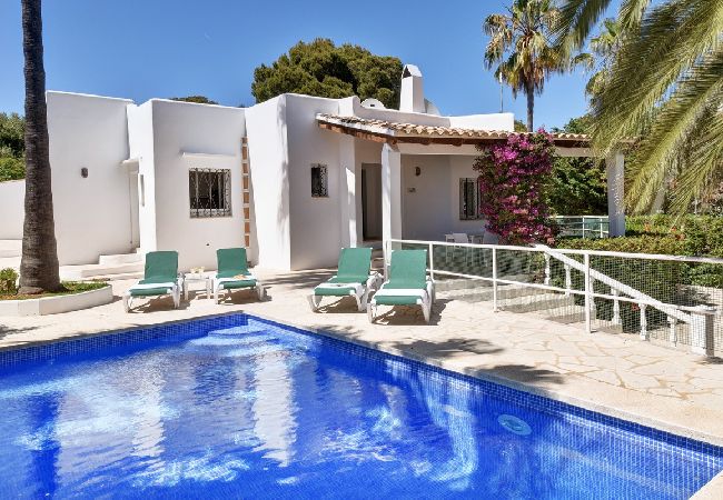 Villa in Cala d'Or - Villa Capricorn with Private Pool