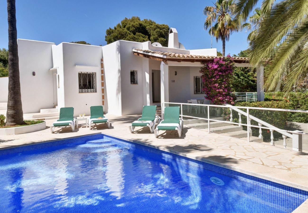Villa in Cala d'Or - Villa Capricorn with Private Pool