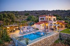 Villa in Gerani - Villa Eagles with Private Pool