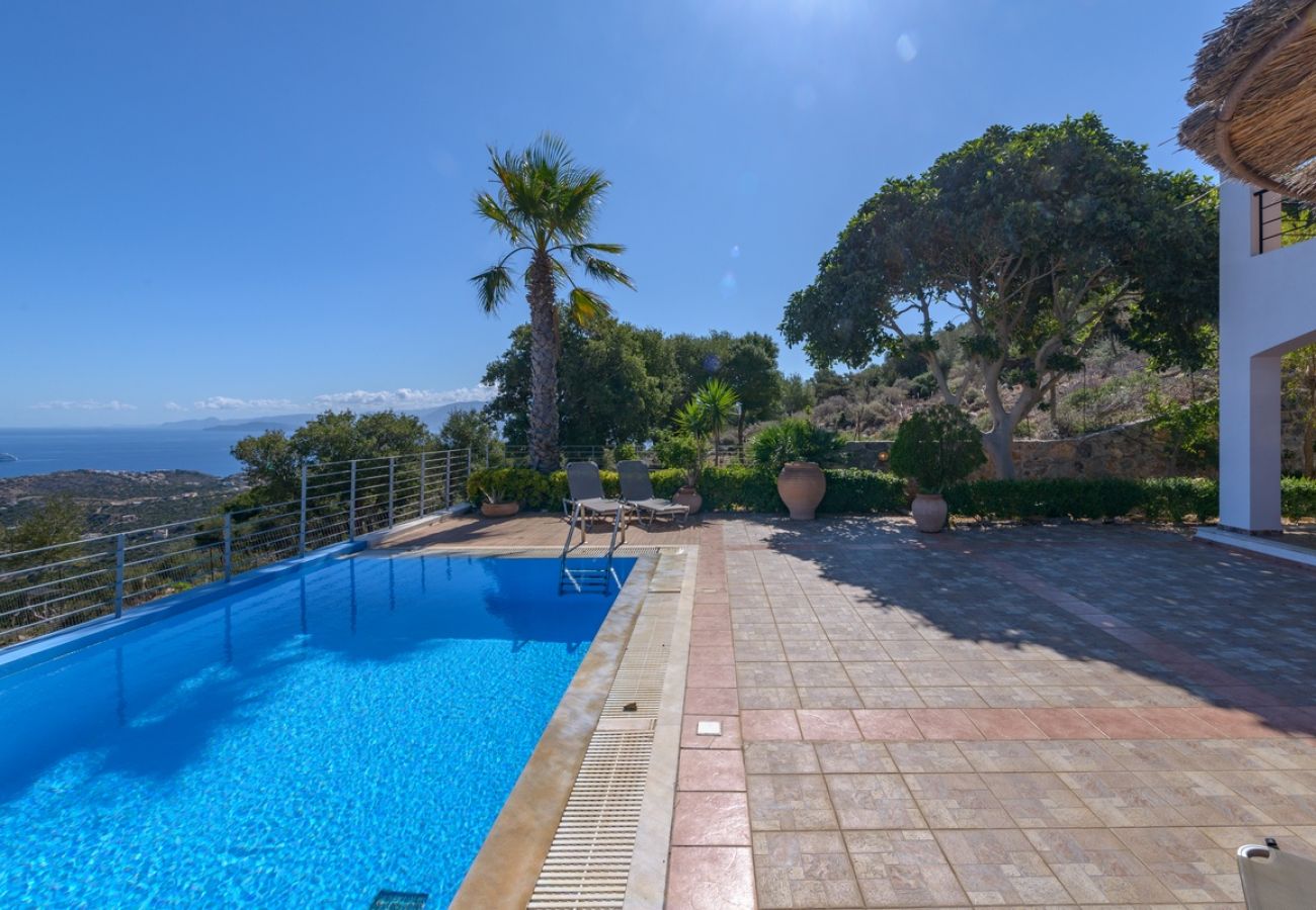 Villa in Agios Nikolaos - St Nikolas View with Private Pool