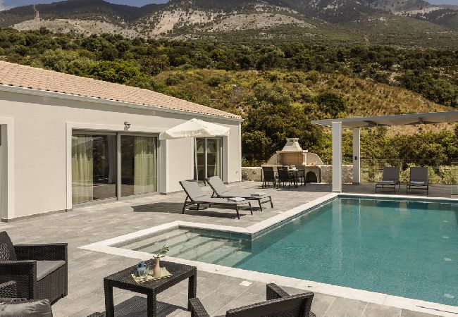 Villa in Lourdas - Villa Natassa with Private Pool
