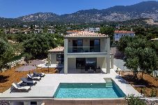 Villa in Trapezaki - Villa Elaion with Private Pool