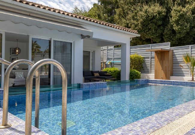 Villa in Tragaki - Amare La Vita with Private Pool