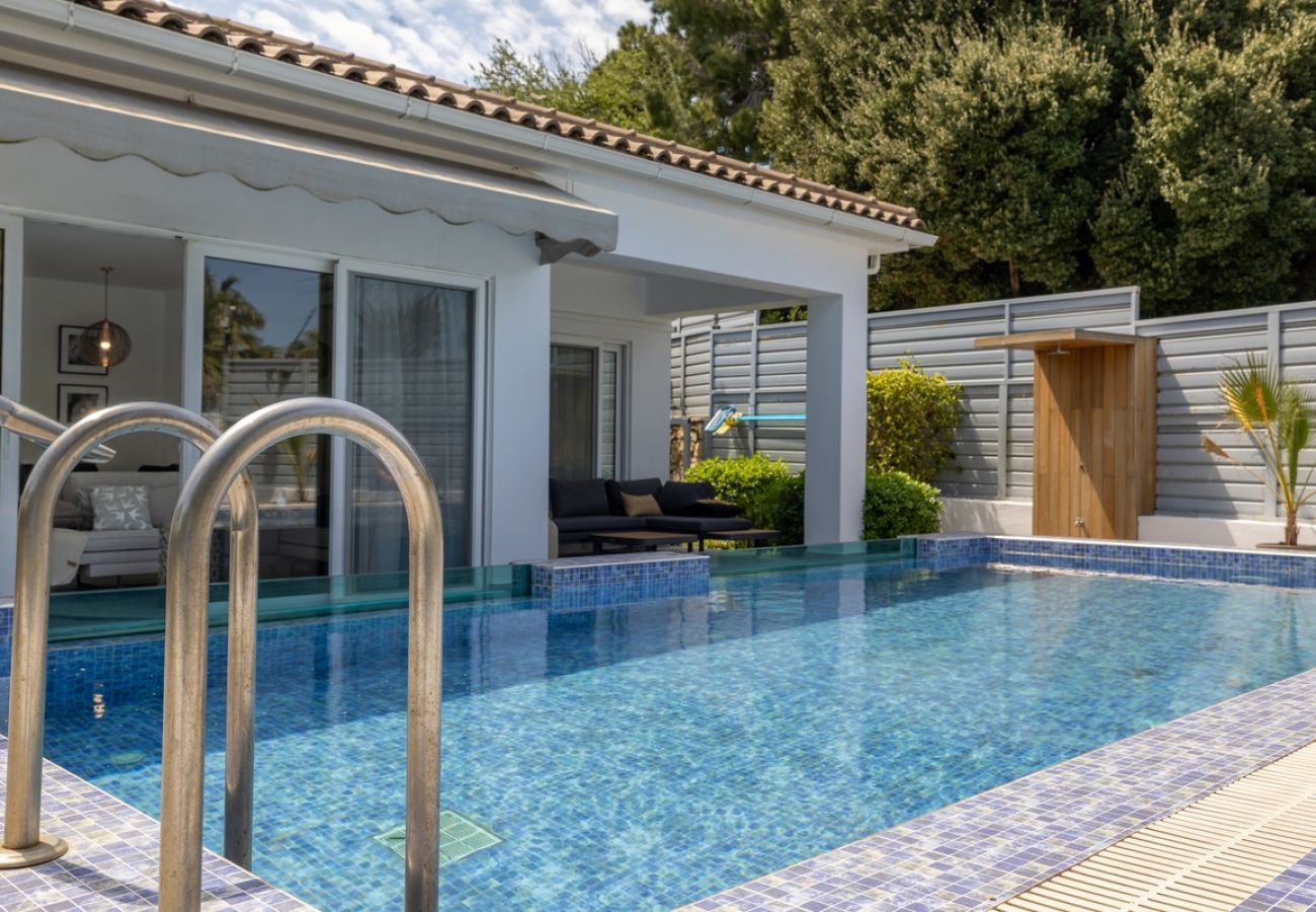 Villa in Tragaki - Amare La Vita with Private Pool