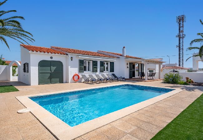 Villa in Es Mercadal - Villa Kai with Private Pool